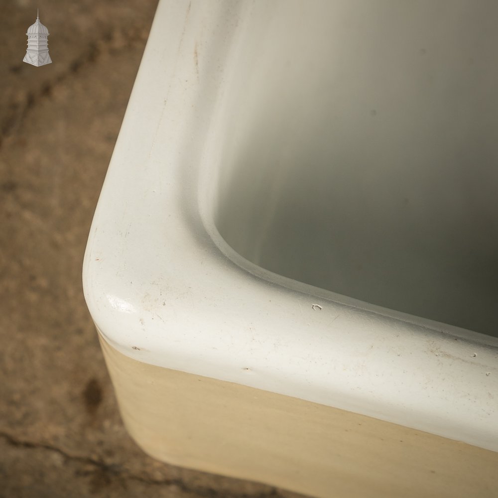 Shallow Trough Sink, Cane and White