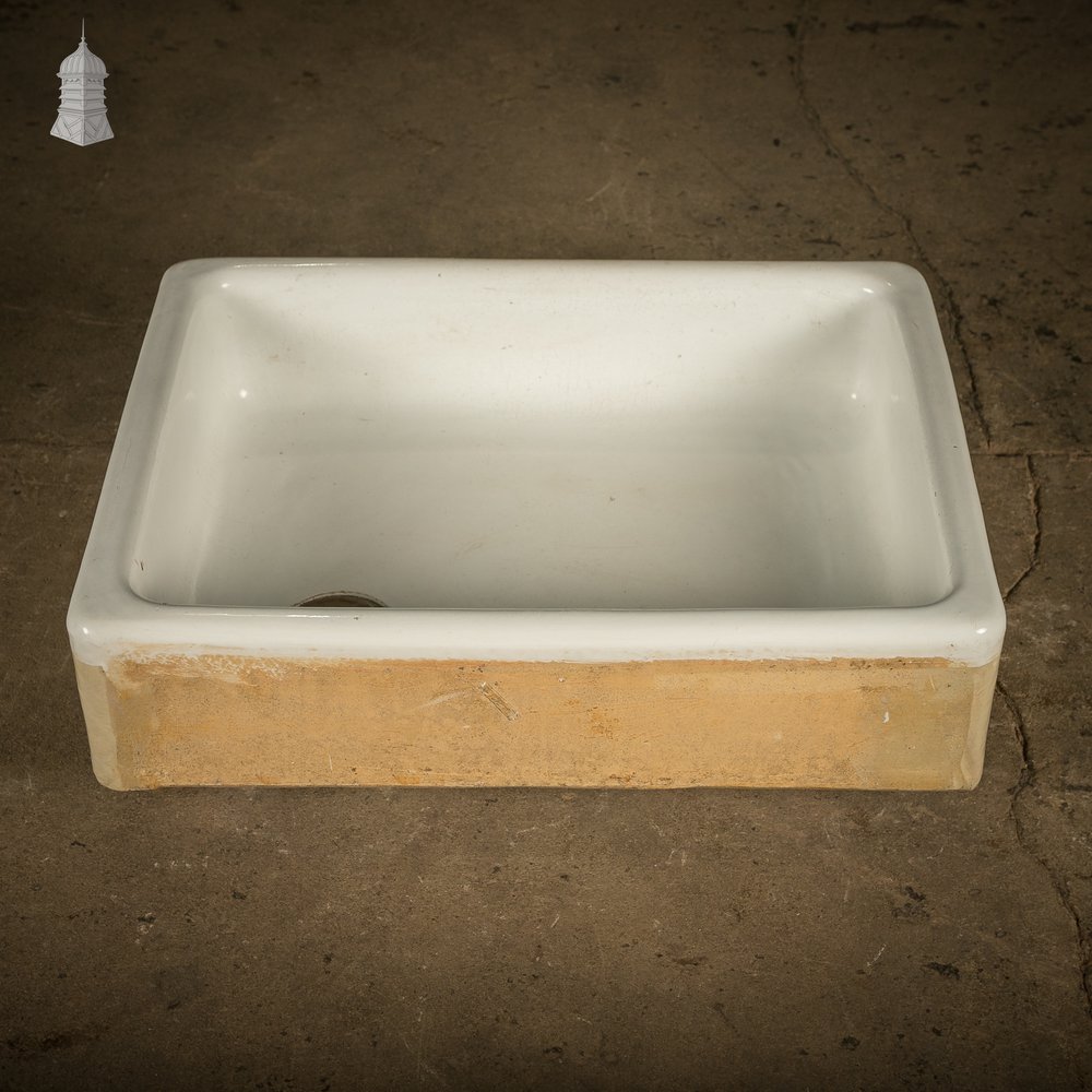 Shallow Trough Sink, Cane and White