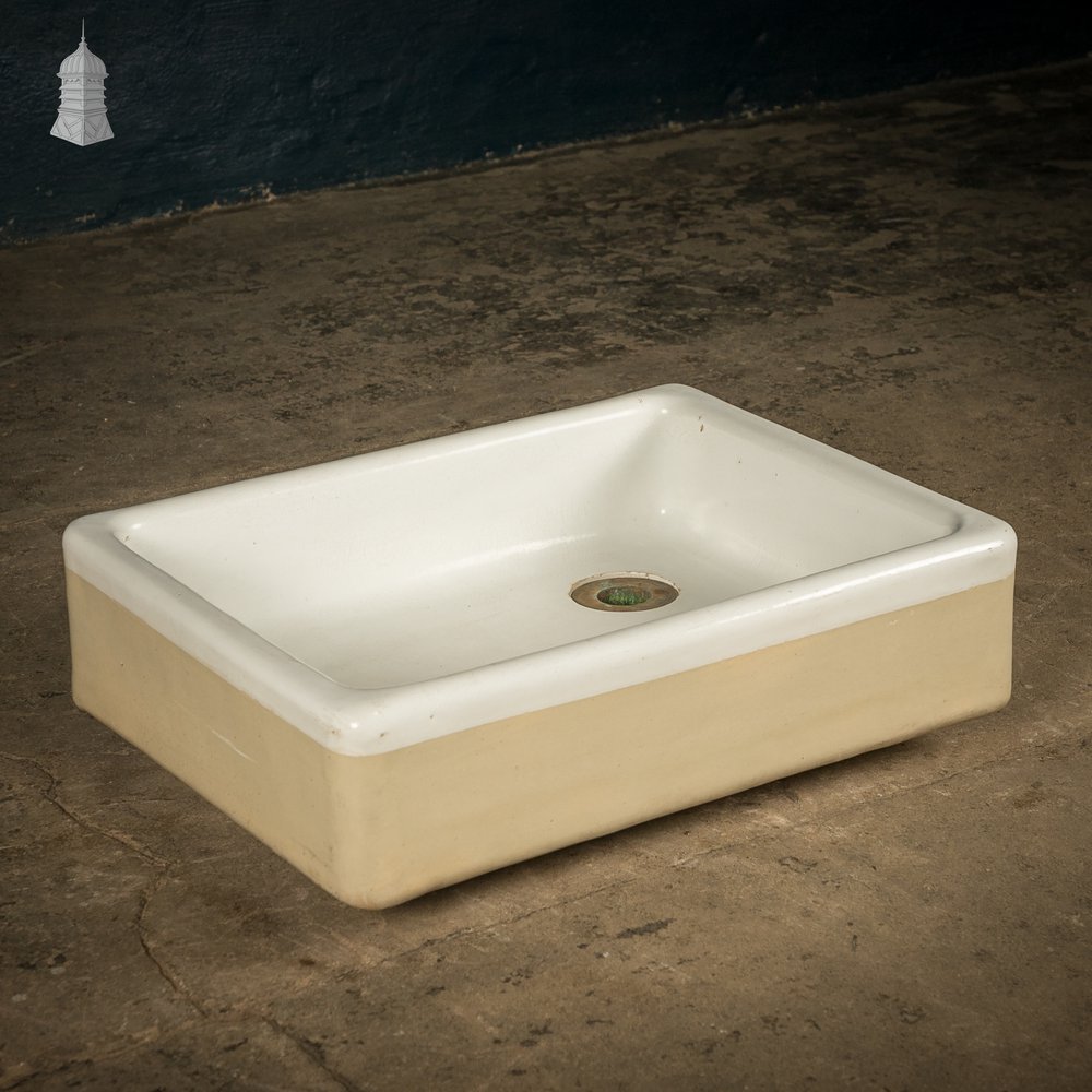 Shallow Trough Sink, Cane and White