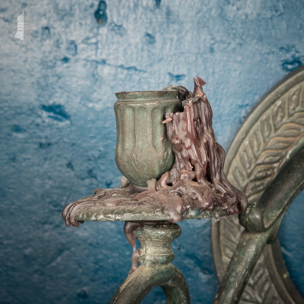 Bronze Georgian Wall Sconce with Sarcophagus and Lion Head Details