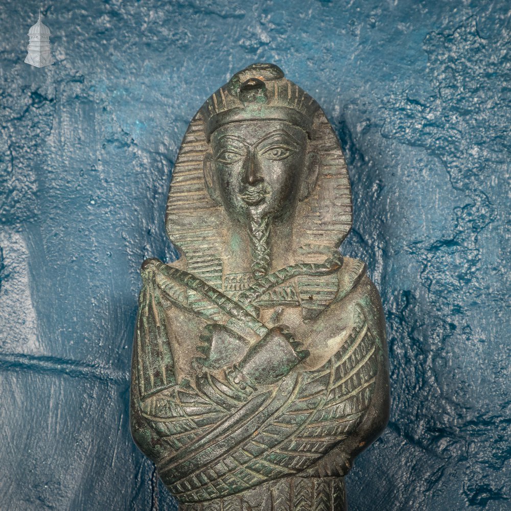 Bronze Georgian Wall Sconce with Sarcophagus and Lion Head Details