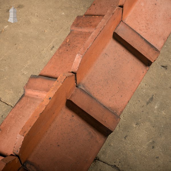 Plain Crested Interlocking Terracotta Ridge Tiles