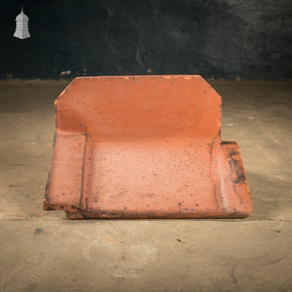 Plain Crested Interlocking Terracotta Ridge Tiles