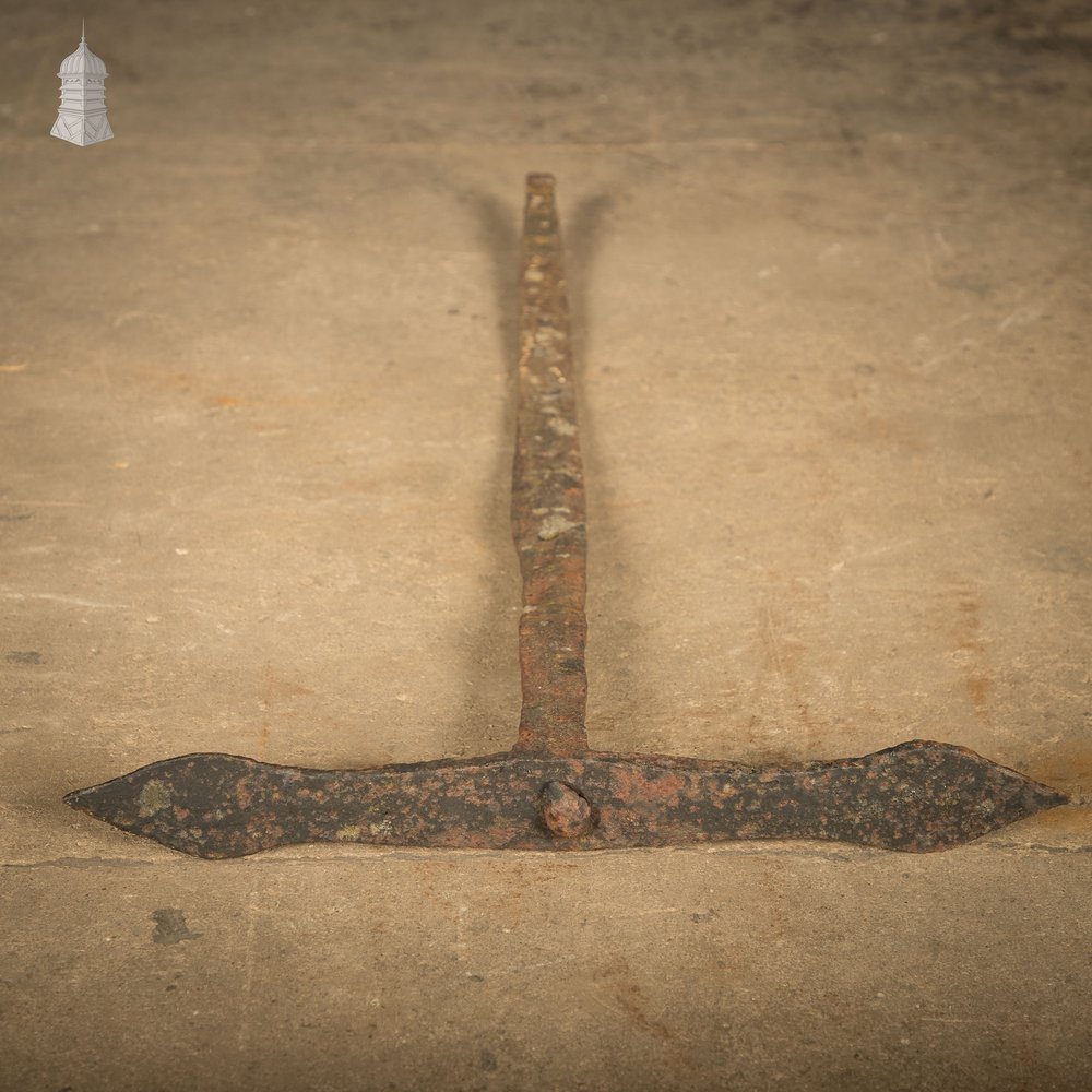 Double Arrowhead Wall Tie Plate, Wrought Iron