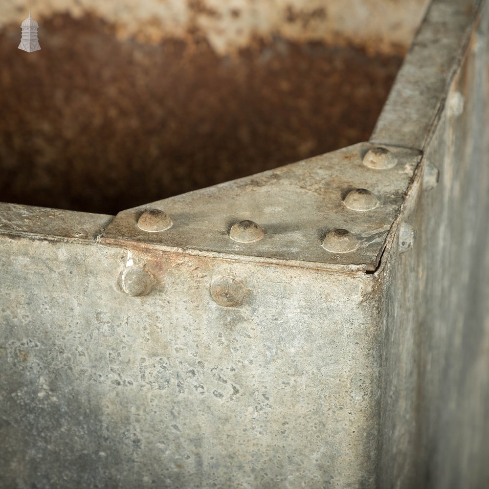 Galvanised Steel Tank with Rivets