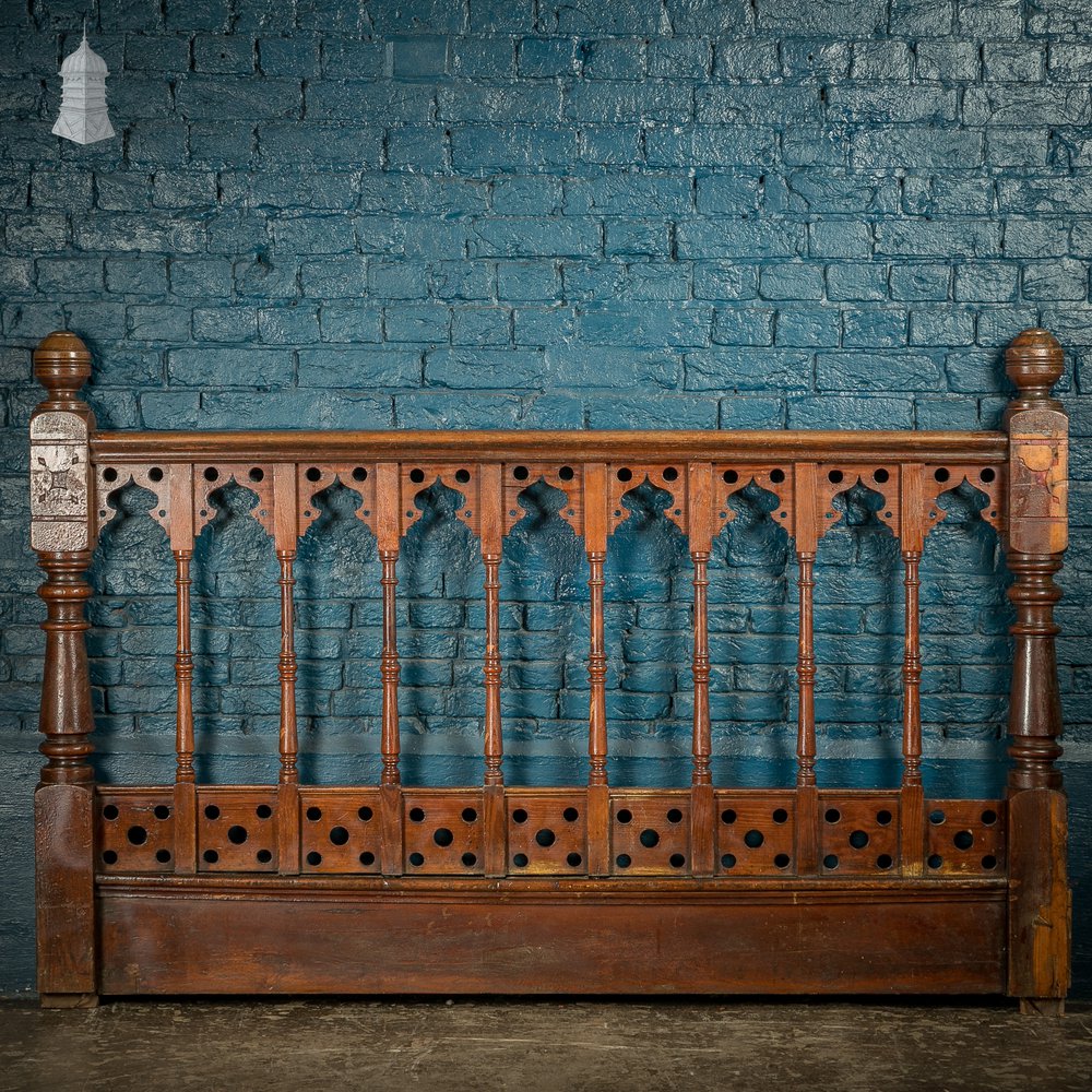 Pitch Pine Ecclesiastical Balustrade Church Handrail 19th C with Turned Newels and Spindles