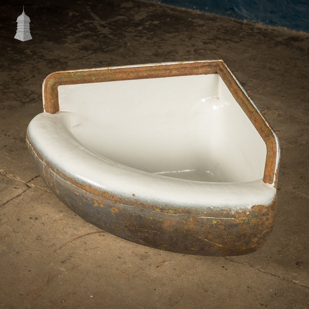 Equine Water Trough, Cast Iron Corner Feeder