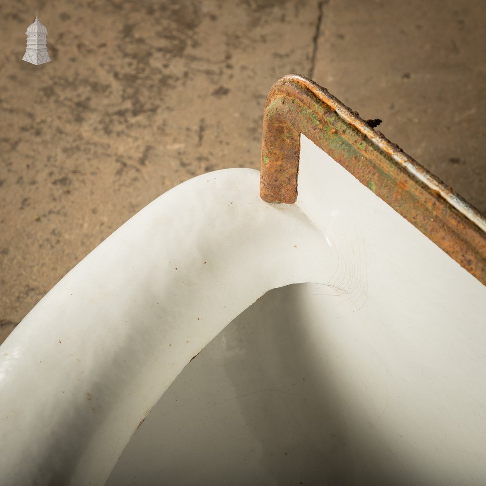 Equine Water Trough, Cast Iron Corner Feeder