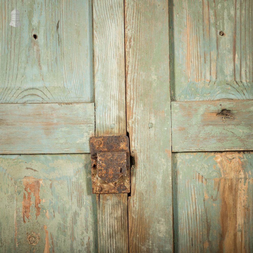 Pine Cupboard Door Pair, Bullseye Rosette Design