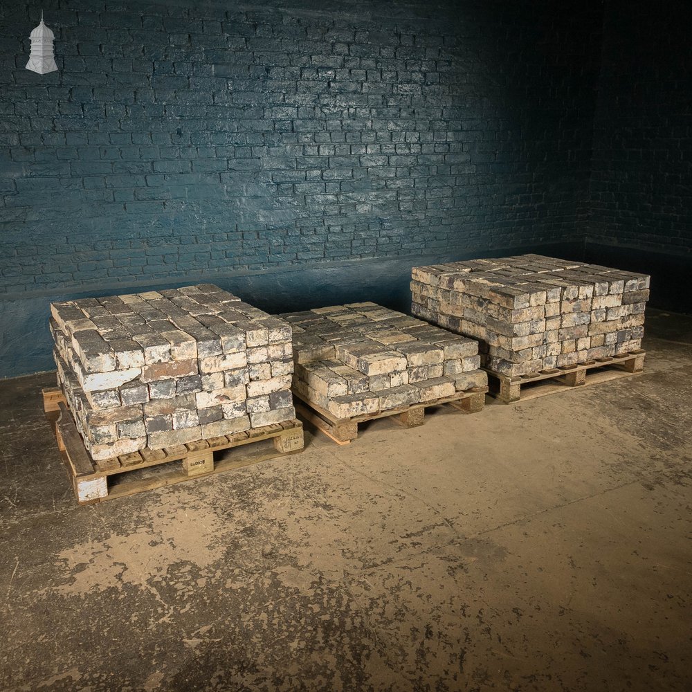 Reclaimed Floor Bricks, Staffordshire Blue Floor Bricks, Batch of 595 - 13.7 Square Metres